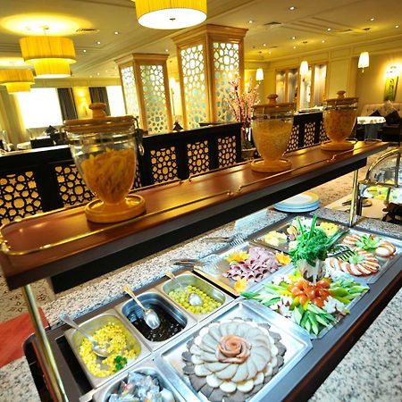 Grand Tien Shan Hotel Almatý Restaurante foto