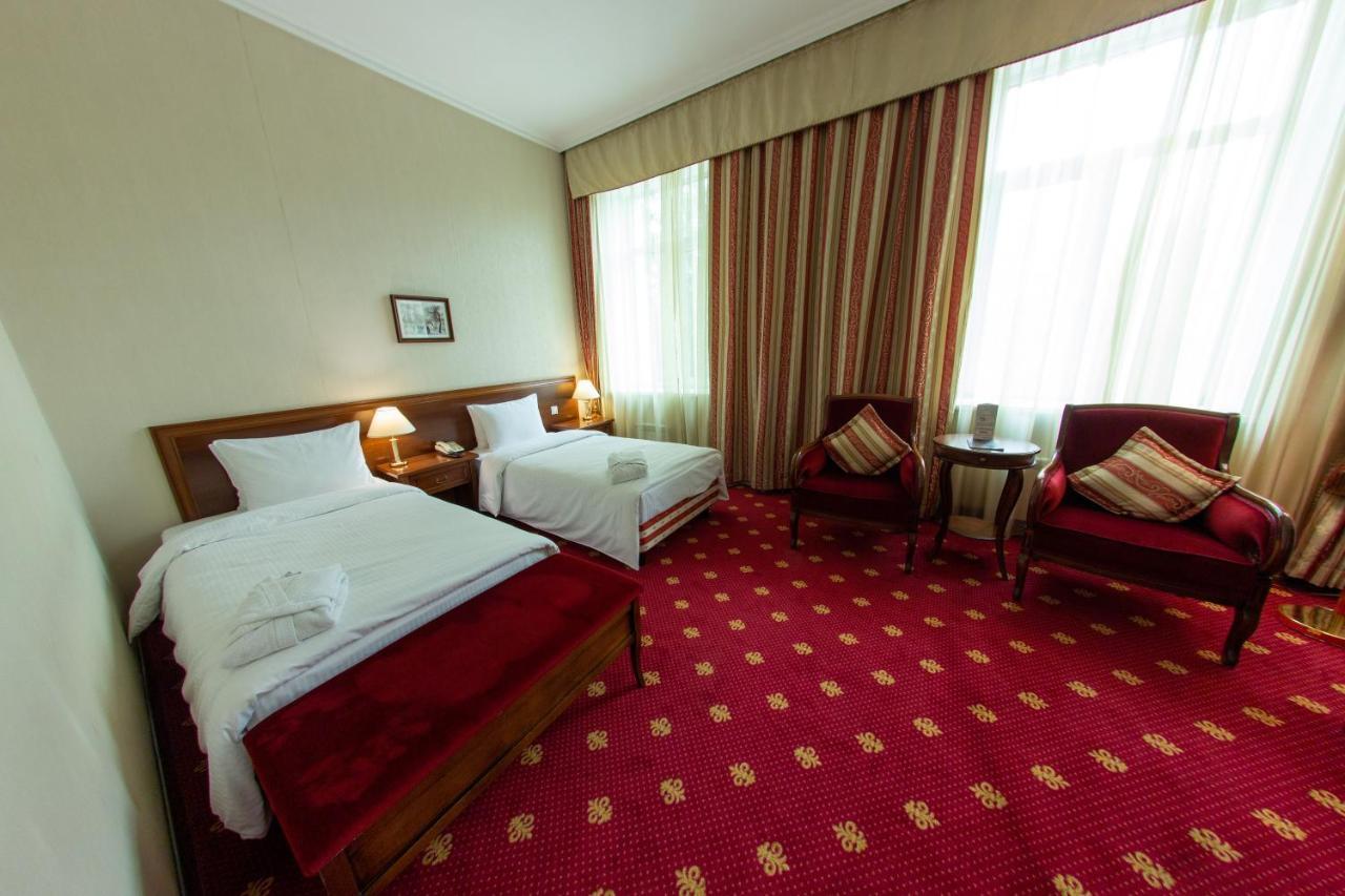 Grand Tien Shan Hotel Almatý Exterior foto