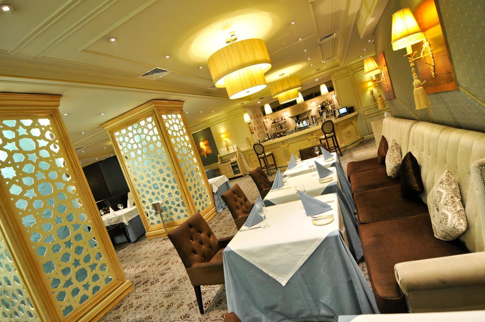 Grand Tien Shan Hotel Almatý Restaurante foto