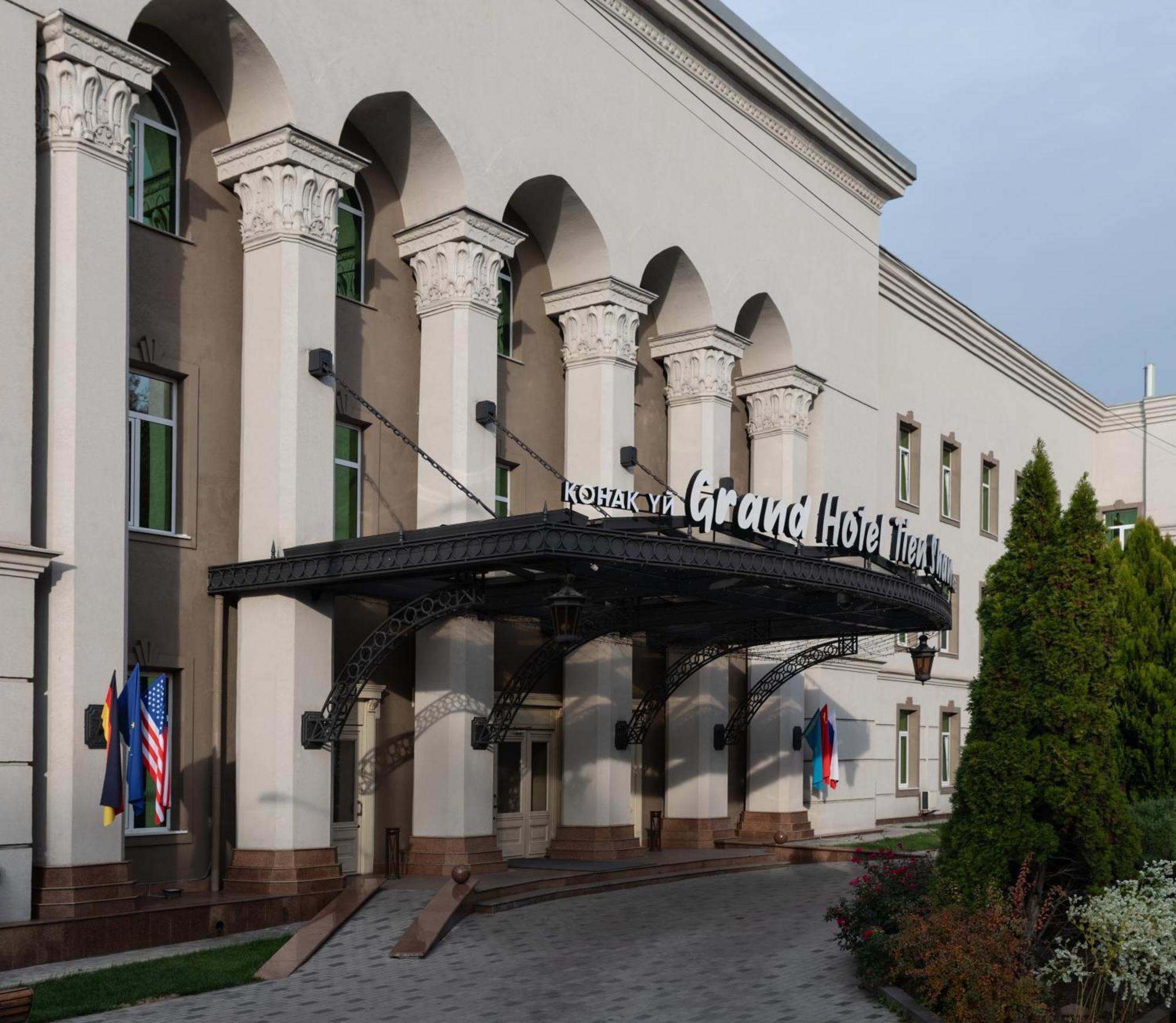 Grand Tien Shan Hotel Almatý Exterior foto